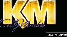 Wow! Kelly Madison Csöpögve Szólóban Kádban Maszturbál, Őrülten Forró!