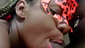 cheguei da academia com tesão e coloquei minha amiga pra me chupar bem gostoso - kemily oliveira trans