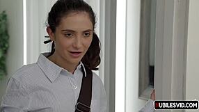 i am jane wilde, the little princess getting a special delivery