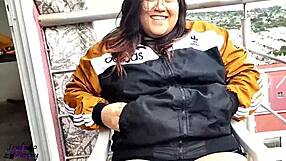 Sosedje-vohuni jebejo mojega pastorka na balkonu