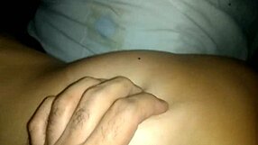 Continua el entrenamiento anal con verga grande