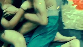 صديقتي تصل إلى ذروة جامحة أثناء نيك شرجي