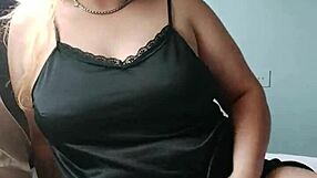 Bbw teasing with her beautiful big natural tits bouncing