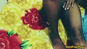 صديقتي تصل إلى ذروة جامحة أثناء نيك شرجي