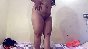 ديفر ينيك جيتا بهابي بقوة عندما يغادر الزوج للعمل