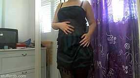 this sexy thick girl is showing off her growing body so well