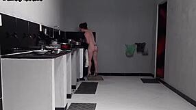 Nao Consigo Despedir Essa Empregada Ela Tem a Bunda Muito Gostosa Fico Excitado Sempre Que Ela Vem Fazer a Faxina Semanal