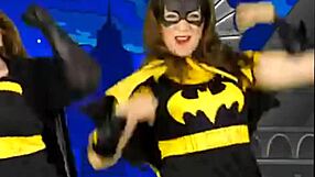 alyssa from bounce patrol shows off natural curves