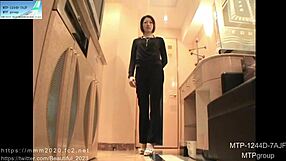 C-01-1 Features Asian Ass Fetish Shooting