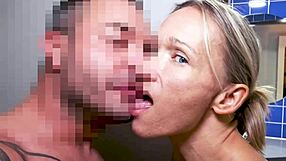 Тази гореща 5-звездна милф я хванаха в банята, чукат я яко в леглото