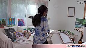 Painter dude fucks his gf and his model at the same time