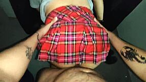 Esta culona colombiana se escapa de colegio para coño follado por verga gigante