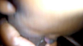Se meg sprute i ebony-munnen etter het blowjob POV