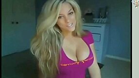 Intriguing Sexy Webcam Dancer Sways Seductively In Her Private Dance Session Number One