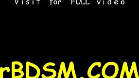 我看着这个宝贝的阴户在粗暴捆绑POV中感到不知所措