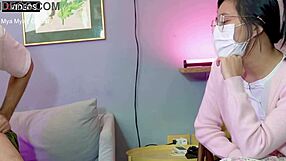 เจ้าของโรงแรมล่อเด็กสาวเอเชียสวยเข้าสู่เซ็กซ์ร้อนแรงขณะเช่าห้อง