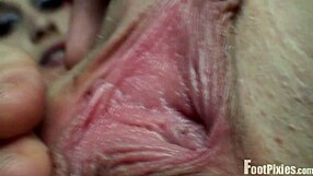 Si Leg Love with Toe Fetish and Legs