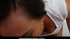 POVHERMANASTRAS - Hermanastra adolescente con culo grande Aidra Fox clavada por polla enorme