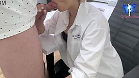 Quickie blowjob from experienced office secretary swallowing cum fast