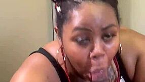 Ebony BBW orálny s čiernym veľkým kurcom medzi obrovskými cicmi