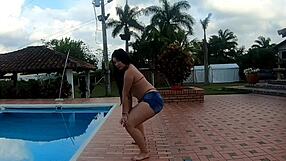 baile cachondo de esta puta latina sexo y squirt
