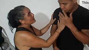 i suck the delivery guy's dick, feeling that latina ass and colombian pussy heat up