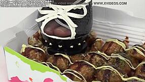 i crush food with my beautiful legs