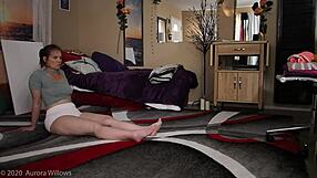 Milf mommy in yoga shorts teaches lesson with big ass and barefoot instruction