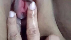 Quick solo dedada session with intense amateur masturbation