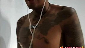 omg, caught my hot stepmom while i wus jerkin off, she wanna help!