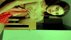 Cute Teen Strips Naked in Provocative Tease!