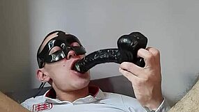 Elrico92 using 25 cm dildo for anal fun