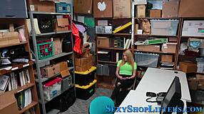 Caught Teen 18+ Receiving Blowjob and Fucking on Camera