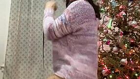 Anna Maria's intense Christmas fuck