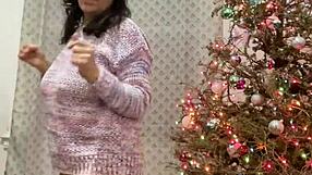 Anna Maria's intense Christmas fuck