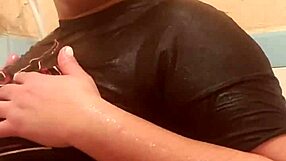 Fetish estranho por braço molhado - parte 1
