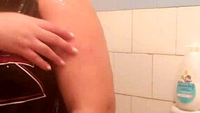 Fetish estranho por braço molhado - parte 1