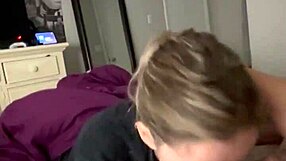 Short erotica: slutty girlfriend enjoying her job in satisfying the boyfriend
