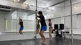 Wow! Akira's Slender Body and Sexy Sportswear Drive Me Wild for Hardcore Action!