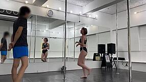 Wow! Akira's Slender Body and Sexy Sportswear Drive Me Wild for Hardcore Action!