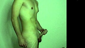 Young 18+ Amateur Masturbates To Cum