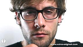 eating that shaved pussy so good