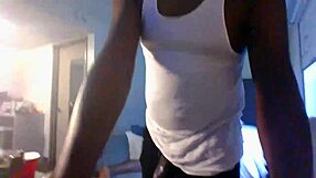 Nollywood ebony look alike twerks and shows off her big behind in a hotel room