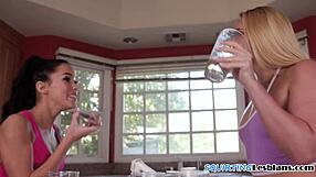 Adorable Lezzies Squirt Scissoring