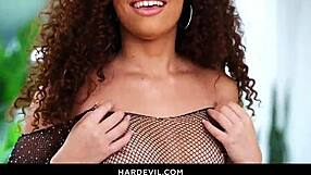 This blowbang and bukakke session is so much fun with interracial group! 😏