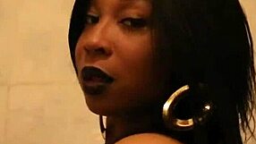 I love twerking my ass for you