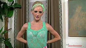 i tease skylar green playfully