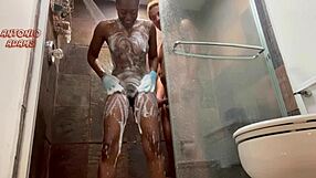 i have morning shower sex with a big-ass babe