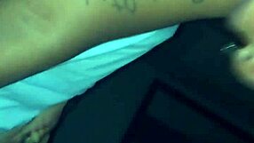 Superheadjunior geeft slordige pijpbeurt en slikt zaad