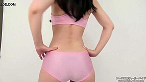 Feeling the deep emotion from the navel bellybutton fetish in this Asian Japanese video